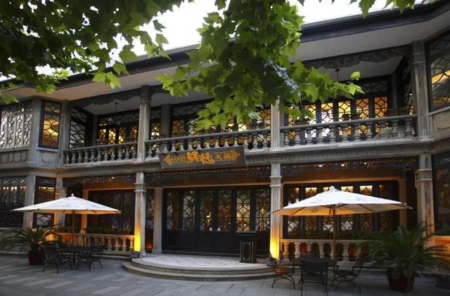 上海鍋德火鍋新天地店一夜人去樓空，又一家高端餐飲關(guān)門(mén)！